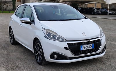Peugeot 208 HDi 68 CV 5 porte Allure usata