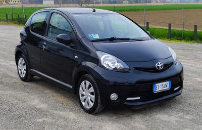 Toyota Aygo 1.0 12V VVT-i 5 porte Lounge Connect usata