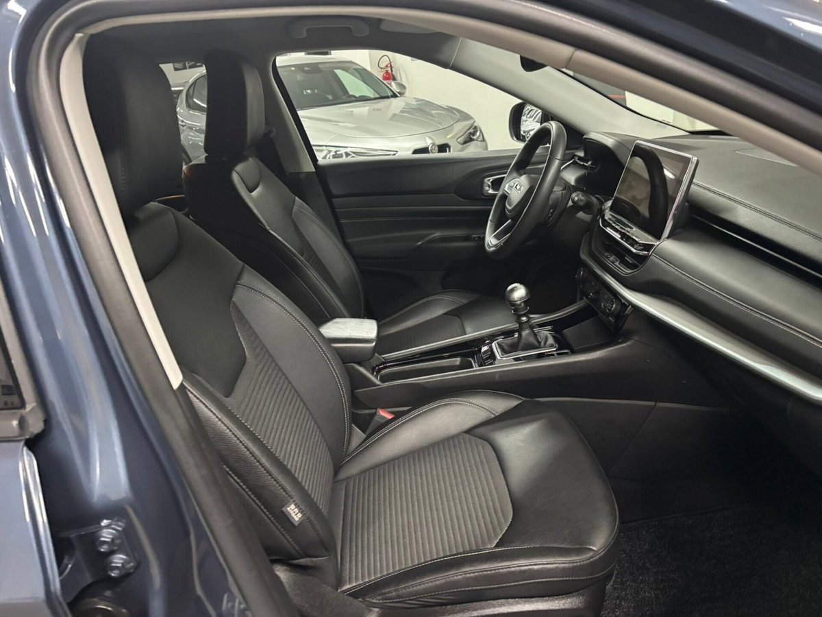 Jeep Compass 1.6 Multijet II 2WD Limited (11)