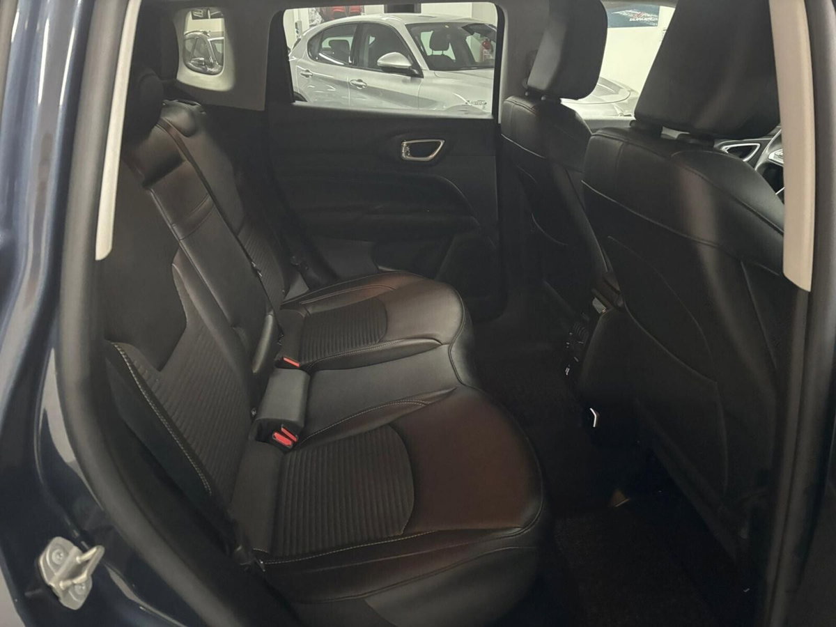 Jeep Compass 1.6 Multijet II 2WD Limited (14)
