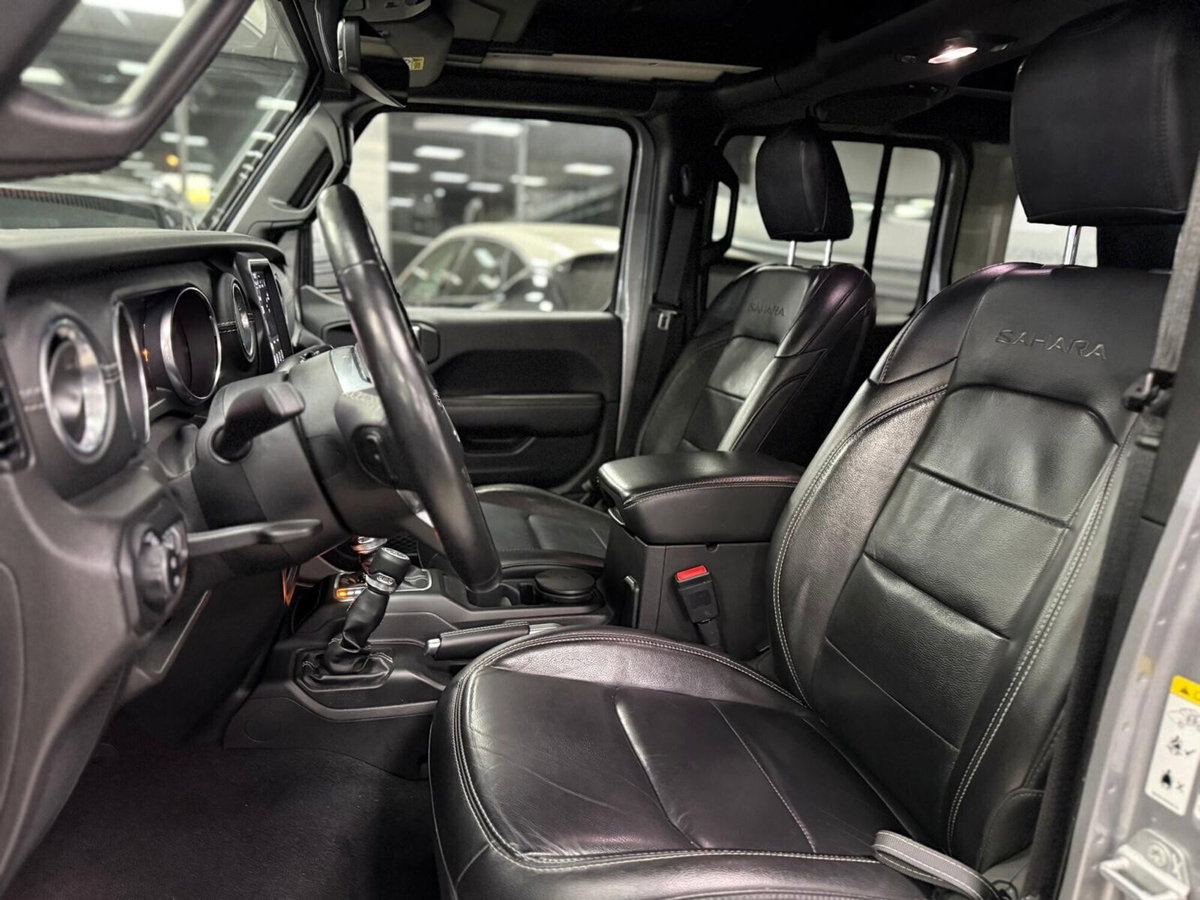Jeep Wrangler Unlimited 2.2 Mjt II Sahara (10)