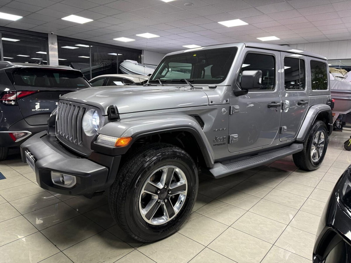 Jeep Wrangler Unlimited 2.2 Mjt II Sahara (2)