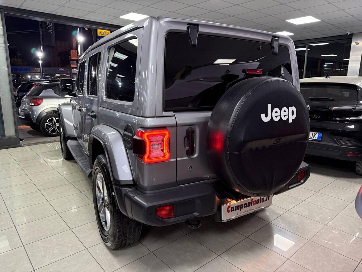 Jeep Wrangler Unlimited 2.2 Mjt II Sahara (5)