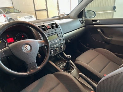 Volkswagen Golf 1.9 TDI 5p. Trendline (17)