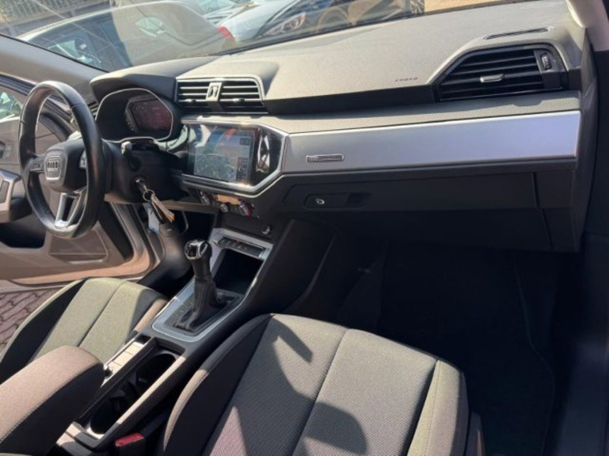 Audi Q3 Sportback 35 TFSI S tronic Business Plus (14)