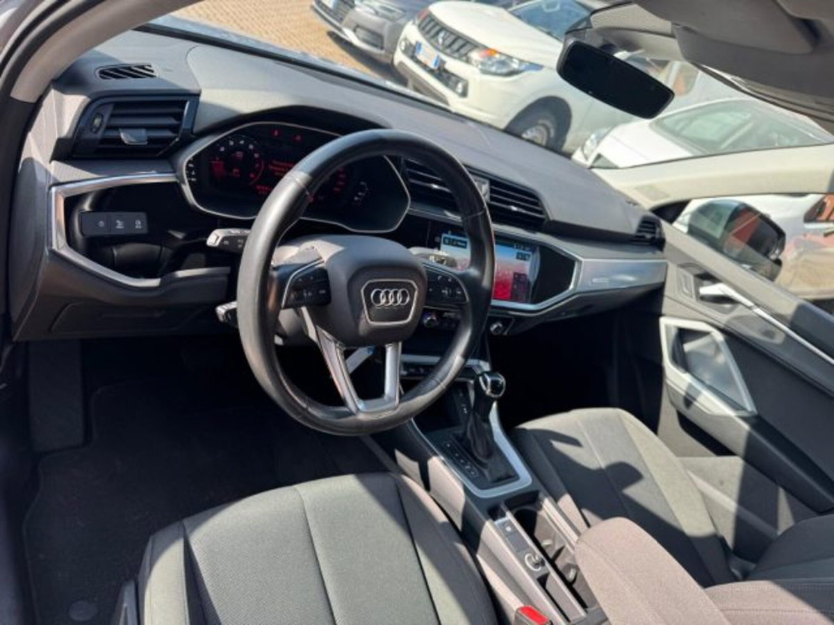 Audi Q3 Sportback 35 TFSI S tronic Business Plus (17)