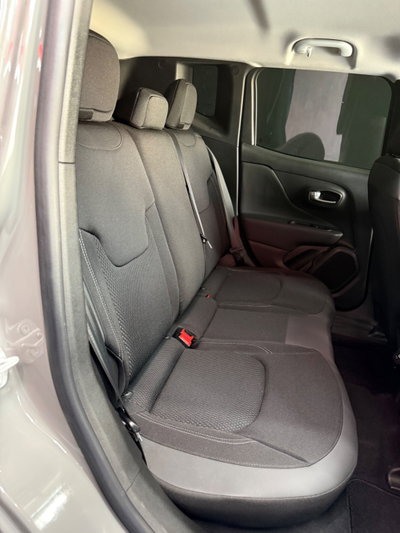 Jeep Renegade 1.6 Mjt DDCT 120 CV S (18)