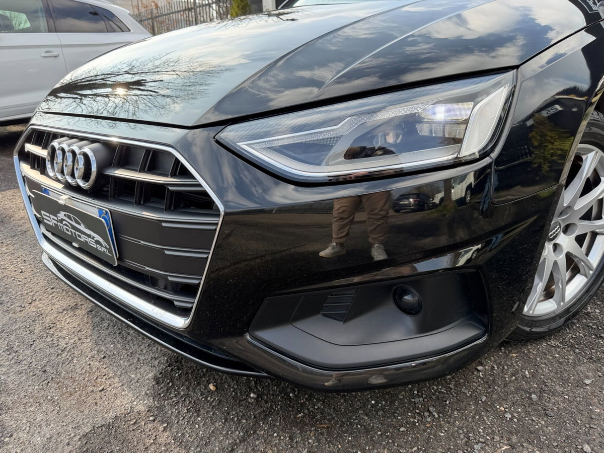 Audi A4 Avant 35 TDI/163 CV S tronic Business Advanced (15)