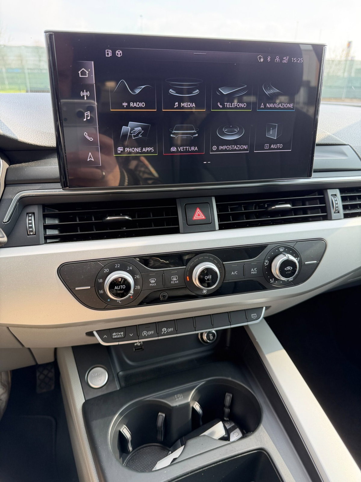 Audi A4 Avant 35 TDI/163 CV S tronic Business Advanced (18)