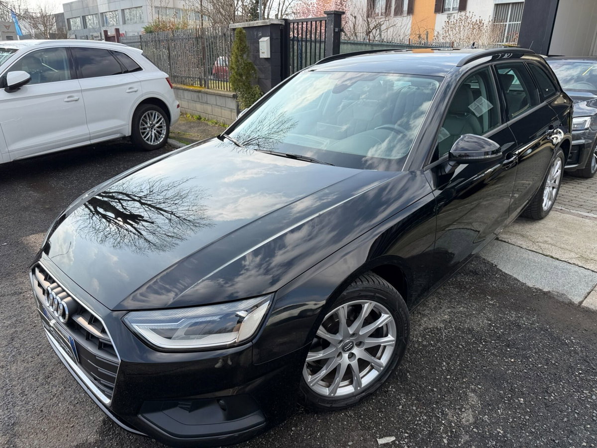 Audi A4 Avant 35 TDI/163 CV S tronic Business Advanced (3)