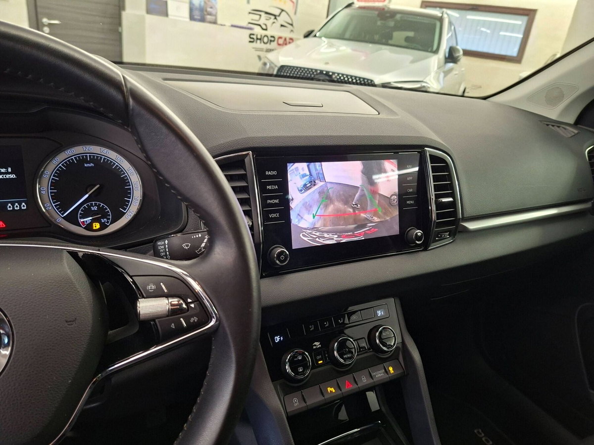 Skoda Karoq 2.0 TDI EVO SCR 115 CV DSG Executive (6)