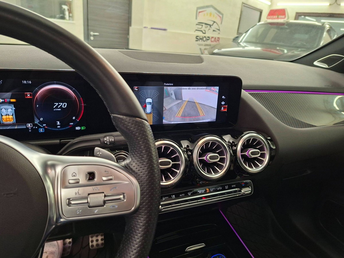 Mercedes-Benz GLA SUV 200 d Automatic Premium (16)