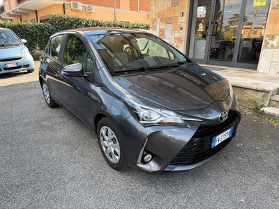 Toyota Yaris 1.0 72 CV 5 porte Lounge usata