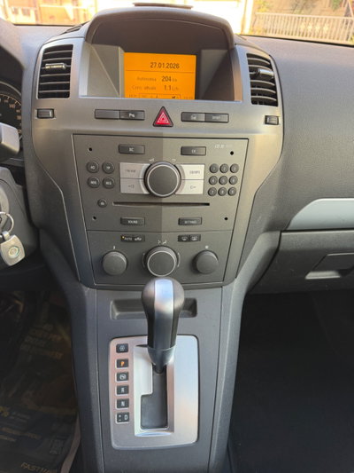 Opel Zafira 1.9 16V CDTI 150CV aut. Cosmo (13)