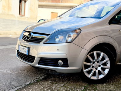 Opel Zafira 1.9 16V CDTI 150CV aut. Cosmo (15)