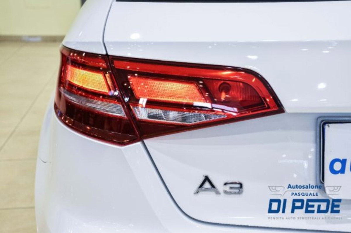 Audi A3 Sportback 35 TDI S tronic Business (12)