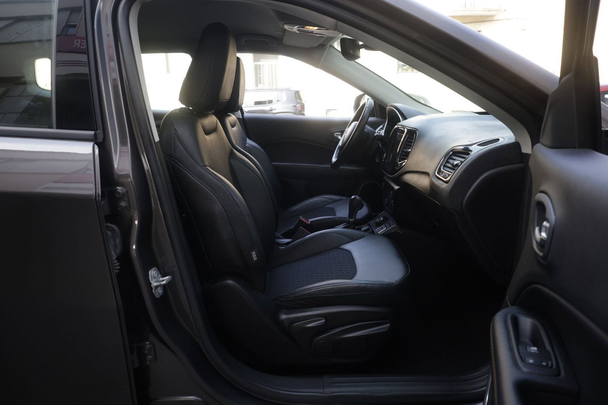 Jeep Compass 1.3 T4 190CV PHEV AT6 4xe Limited (12)