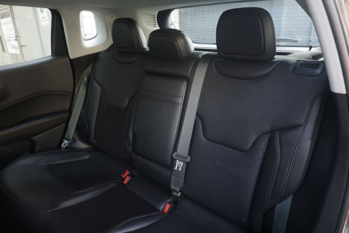 Jeep Compass 1.3 T4 190CV PHEV AT6 4xe Limited (3)
