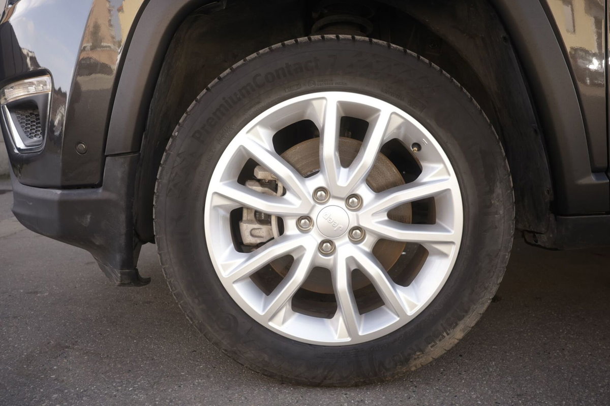 Jeep Compass 1.3 T4 190CV PHEV AT6 4xe Limited (5)