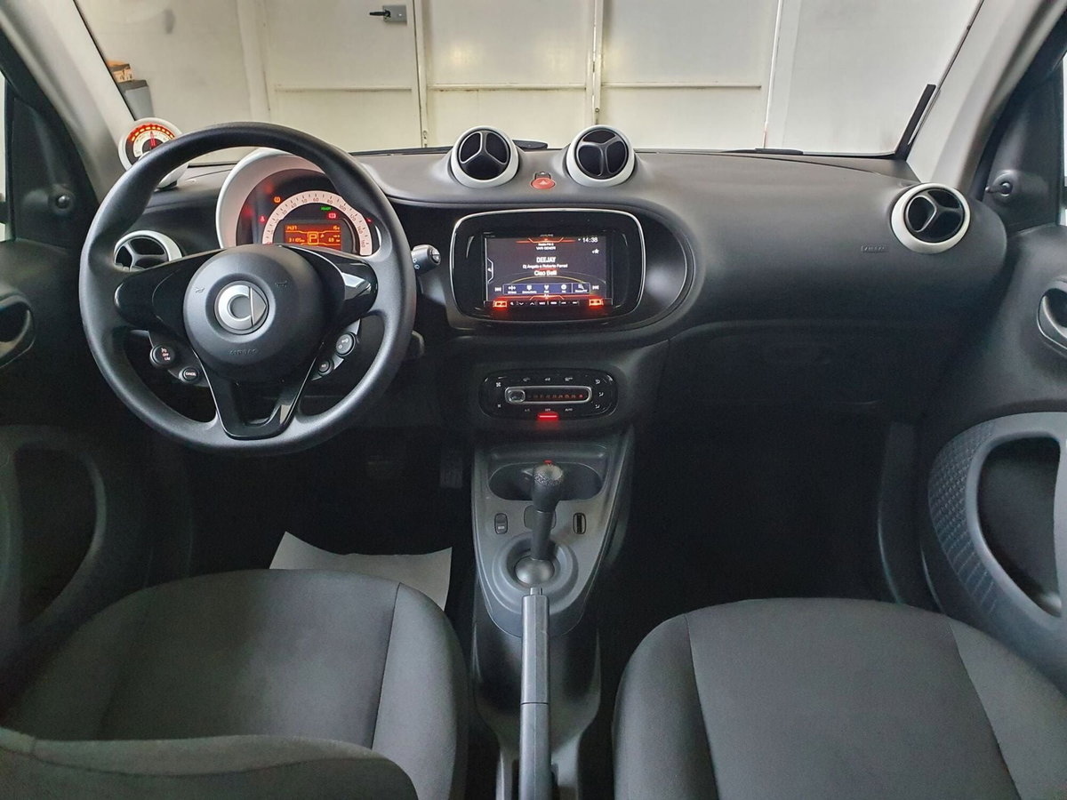 smart Fortwo EQ Passion Nightsky (12)