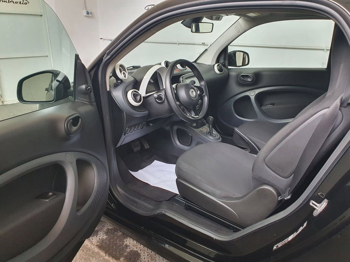 smart Fortwo EQ Passion Nightsky (8)