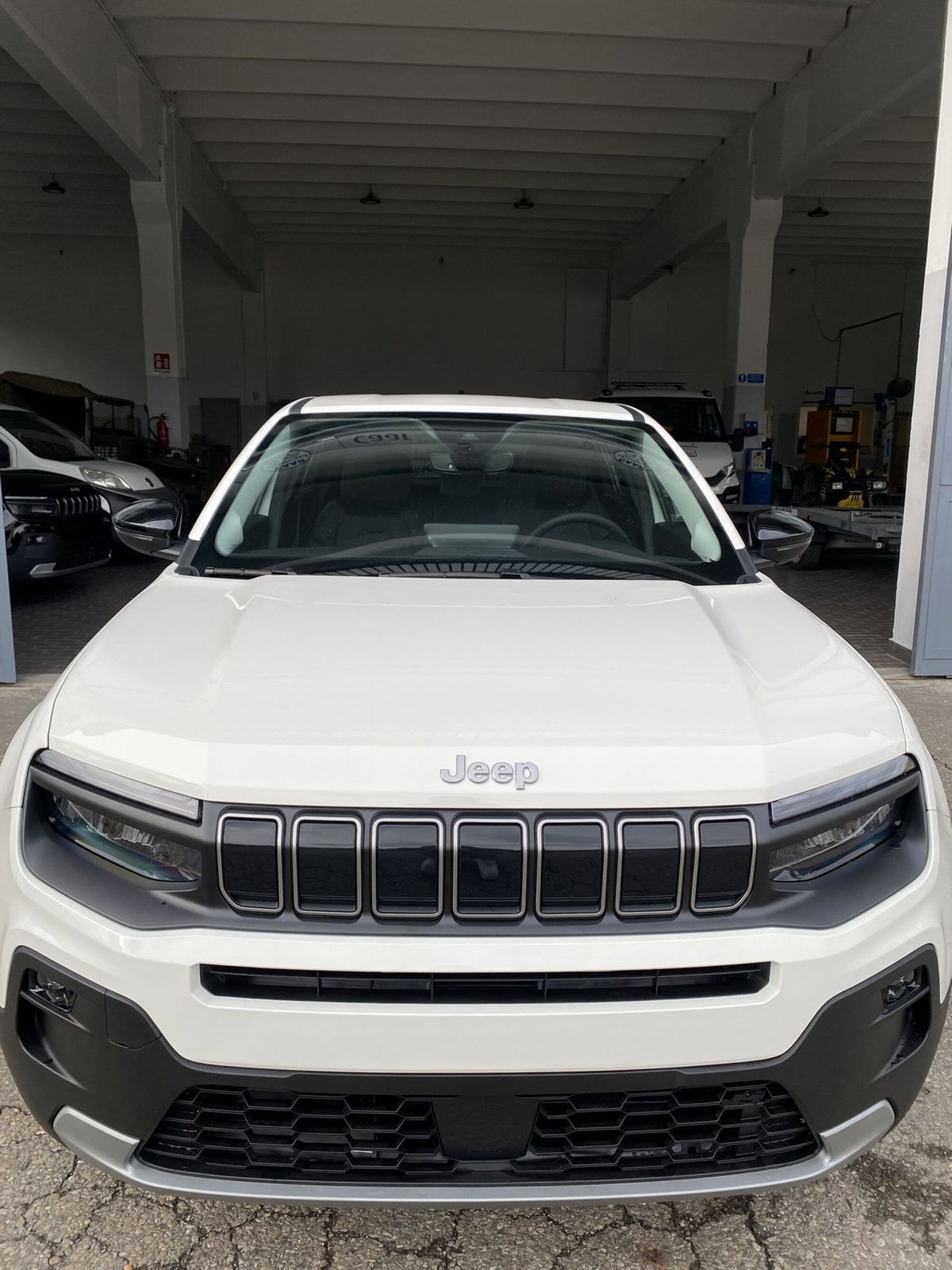 Jeep Avenger 1.2 turbo Altitude fwd 100cv (2)