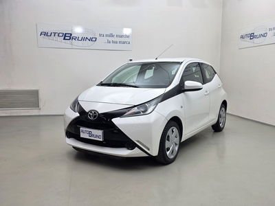 Toyota Aygo 1.0 VVT-i 69 CV 3 porte x-play usata