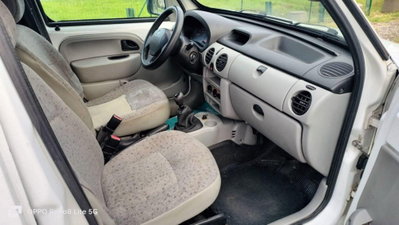 Renault Kangoo 1.5 dCi 80CV cat Confort Express (12)