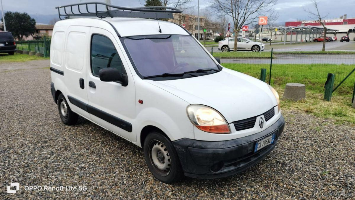 Renault Kangoo 1.5 dCi 80CV cat Confort Express (4)