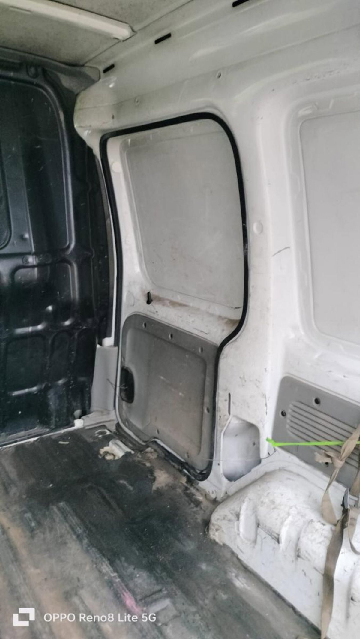 Renault Kangoo 1.5 dCi 80CV cat Confort Express (9)