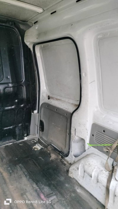 Renault Kangoo 1.5 dCi 80CV cat Confort Express (9)