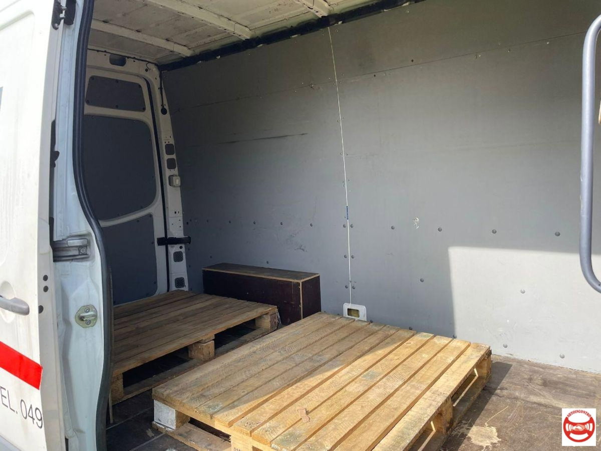 Volkswagen Veicoli Commerciali Crafter Furgone 35 2.0 TDI 136CV PL-TM Furgone Business (16)