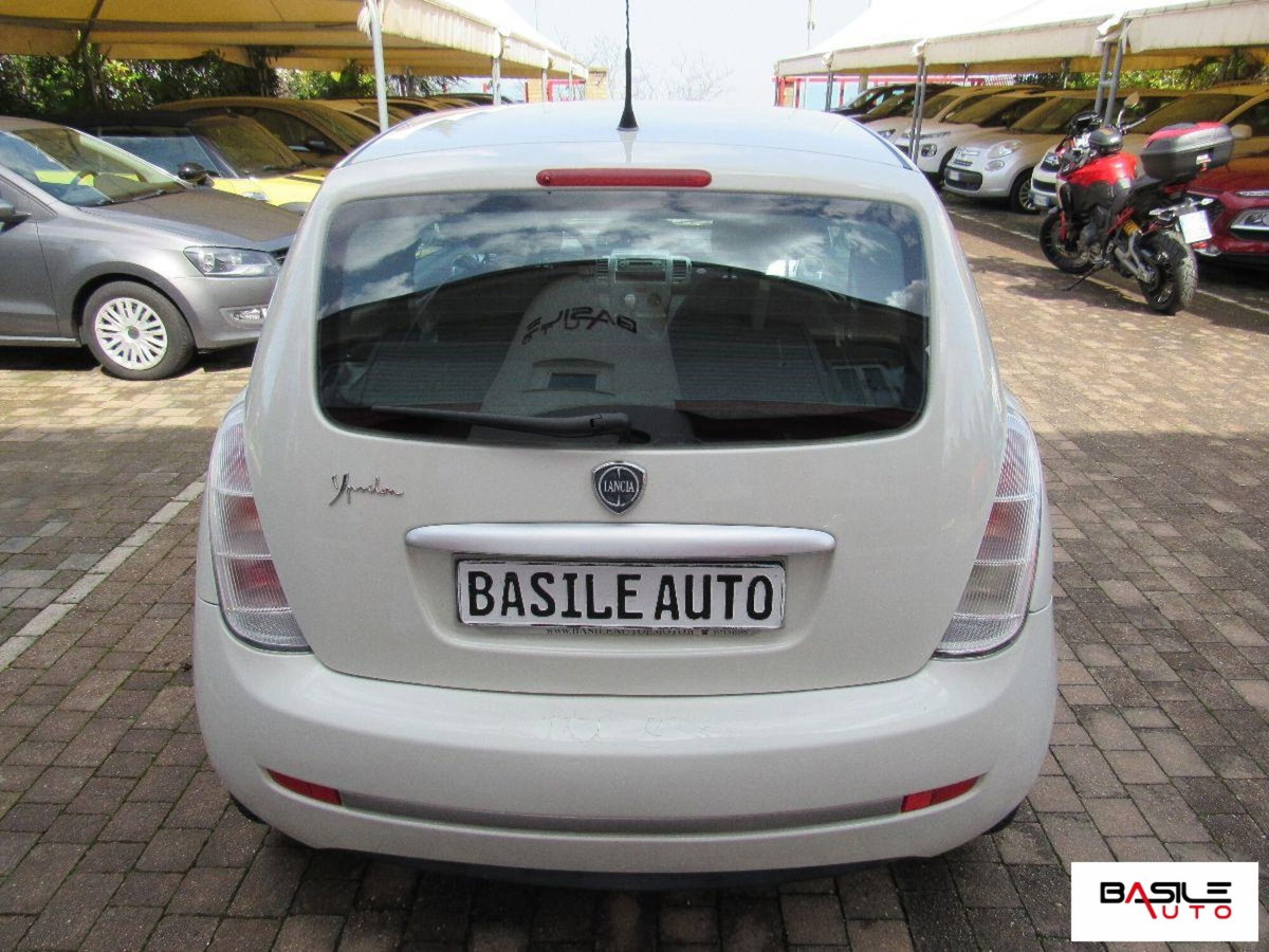 Lancia Ypsilon 1.4 Elle Ecochic GPL (4)