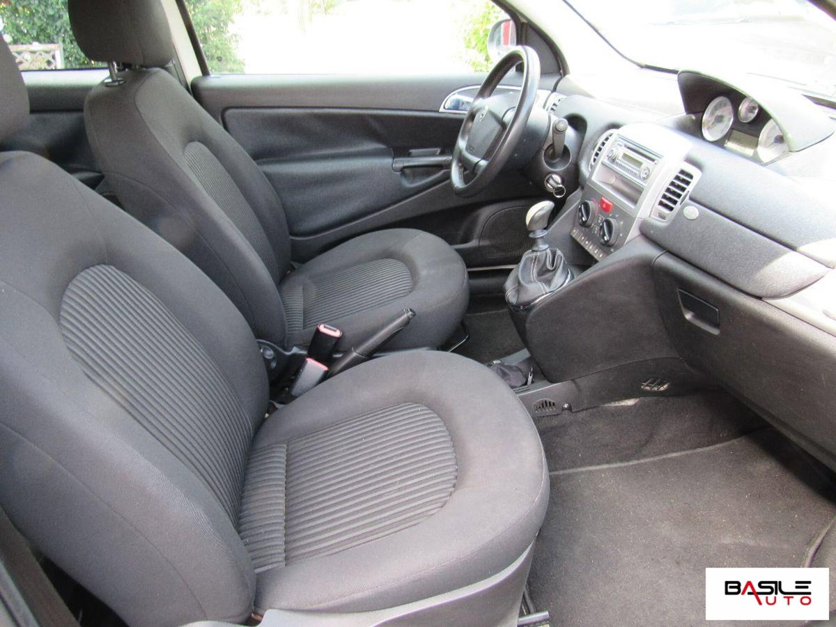 Lancia Ypsilon 1.4 Elle Ecochic GPL (9)