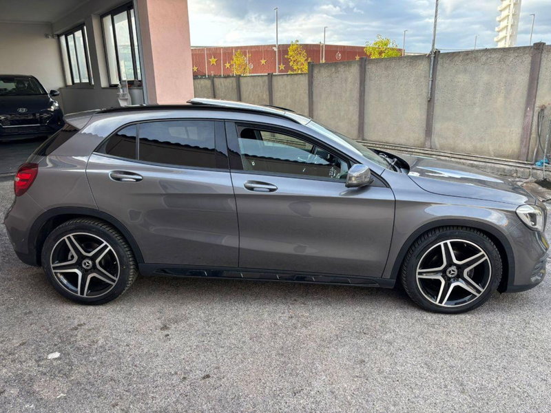 Mercedes-Benz GLA SUV 200 d Automatic 4Matic Premium