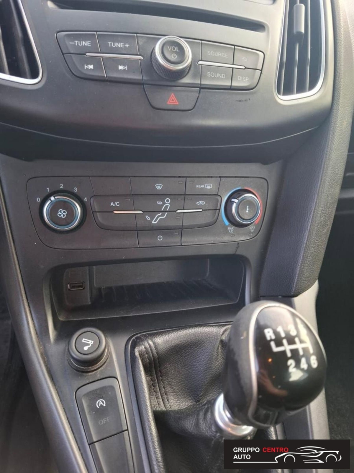 Ford Focus Station Wagon 1.5 TDCi 120 CV Start&Stop SW Titanium (13)