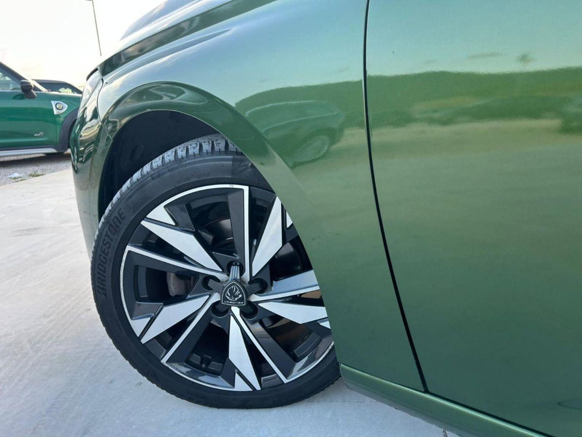 Peugeot 308 PureTech Turbo 130 S&S EAT8 Allure (20)