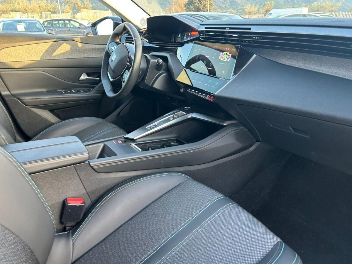 Peugeot 308 PureTech Turbo 130 S&S EAT8 Allure (8)