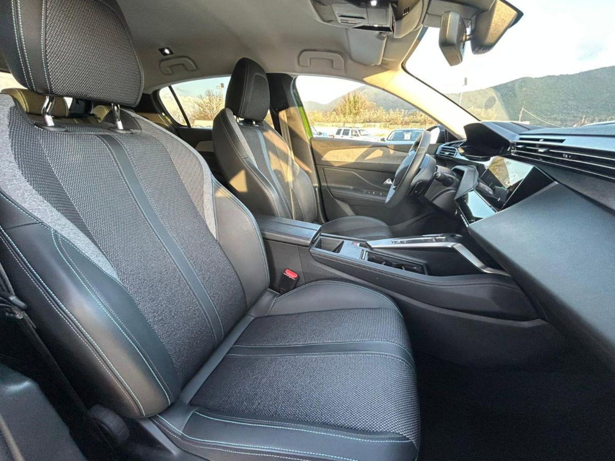 Peugeot 308 PureTech Turbo 130 S&S EAT8 Allure (9)