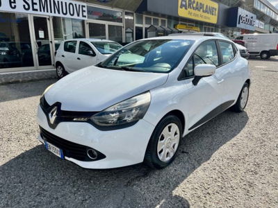 Renault Clio 1.2 75CV 5 porte Wave usata