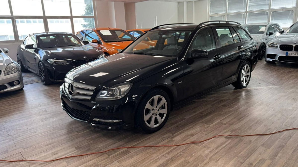 Mercedes-Benz Classe C Station Wagon 220 CDI BlueEFFICIENCY Executive (2)