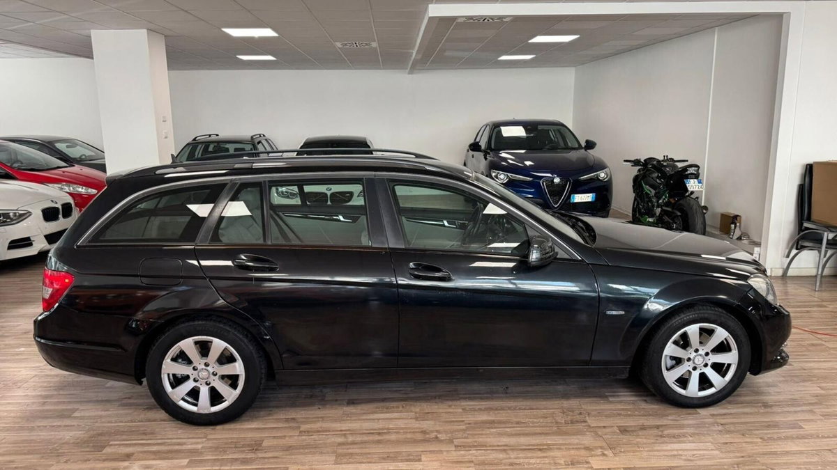 Mercedes-Benz Classe C Station Wagon 220 CDI BlueEFFICIENCY Executive (6)