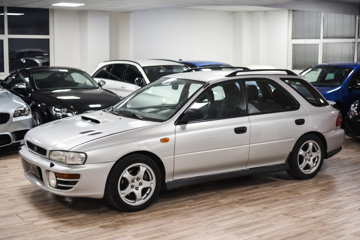 Subaru Impreza Station Wagon 2.0i T 16V cat Compact 4WD (3)