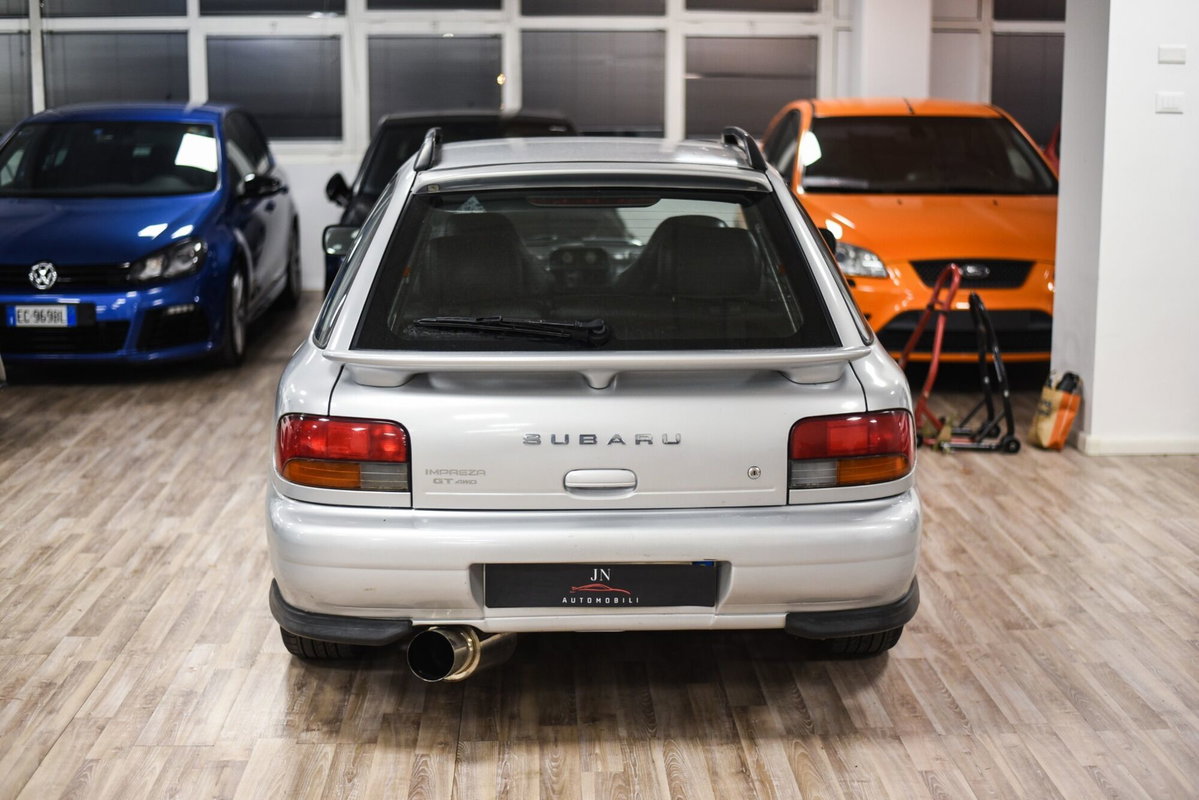 Subaru Impreza Station Wagon 2.0i T 16V cat Compact 4WD (5)