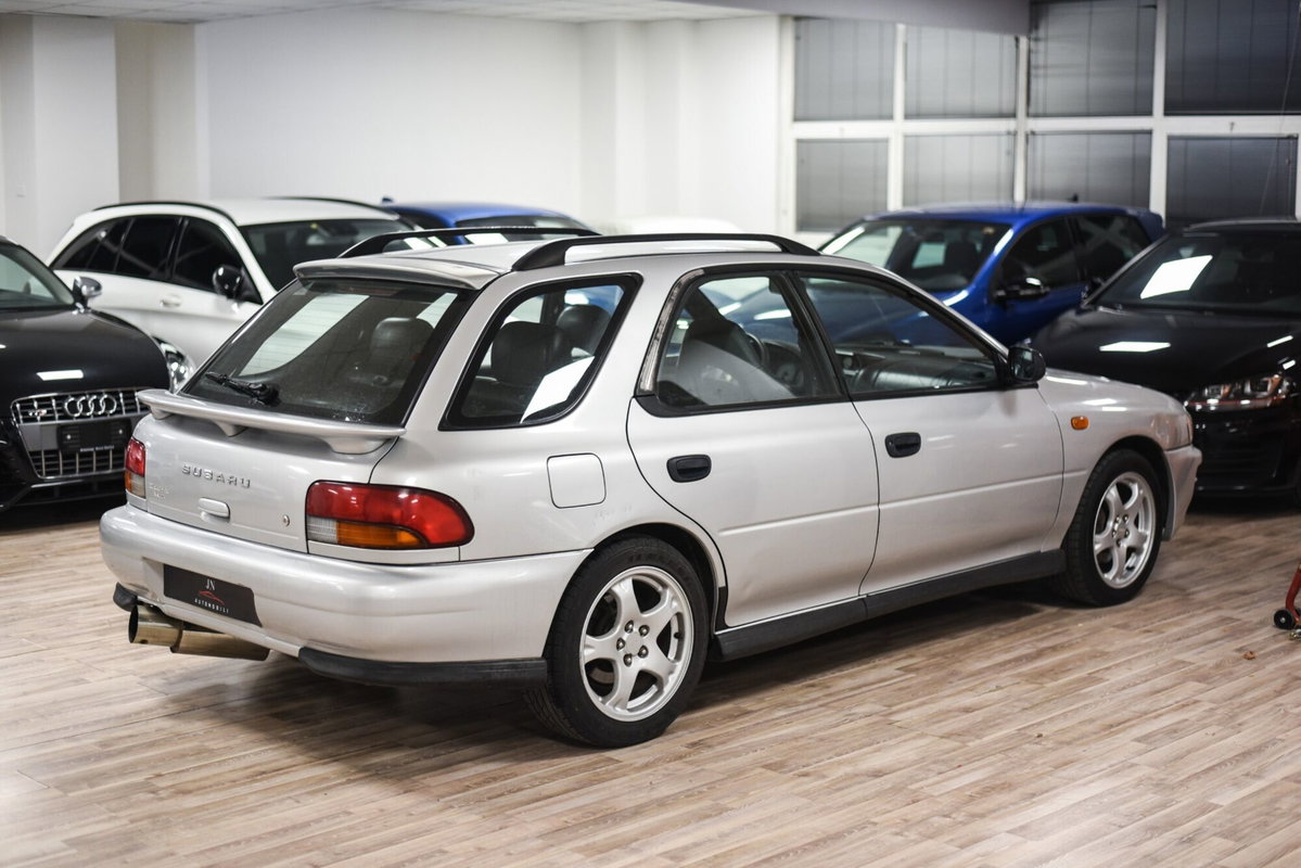Subaru Impreza Station Wagon 2.0i T 16V cat Compact 4WD (6)