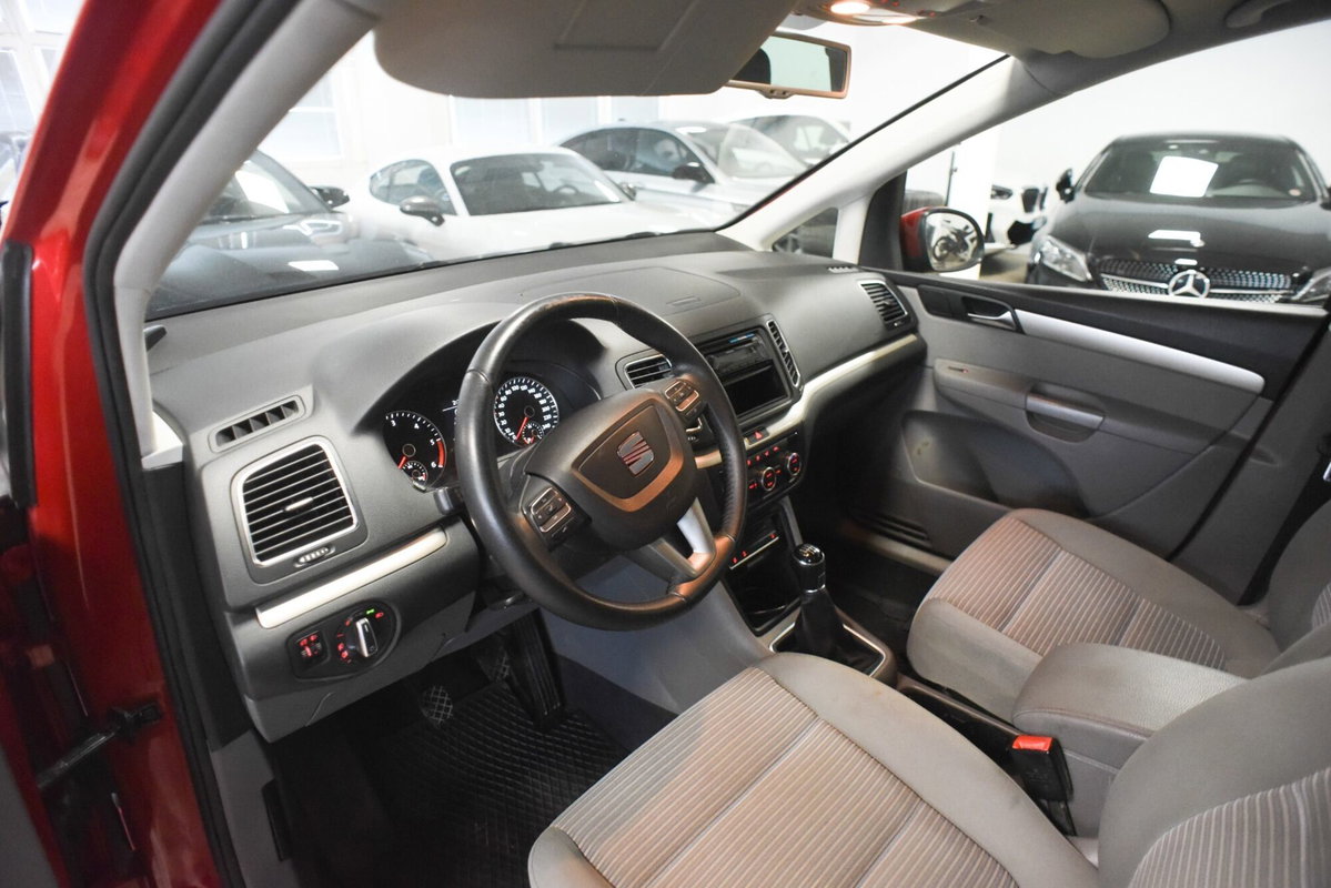 SEAT Alhambra 2.0 TDI CR DPF 4 Kids (10)