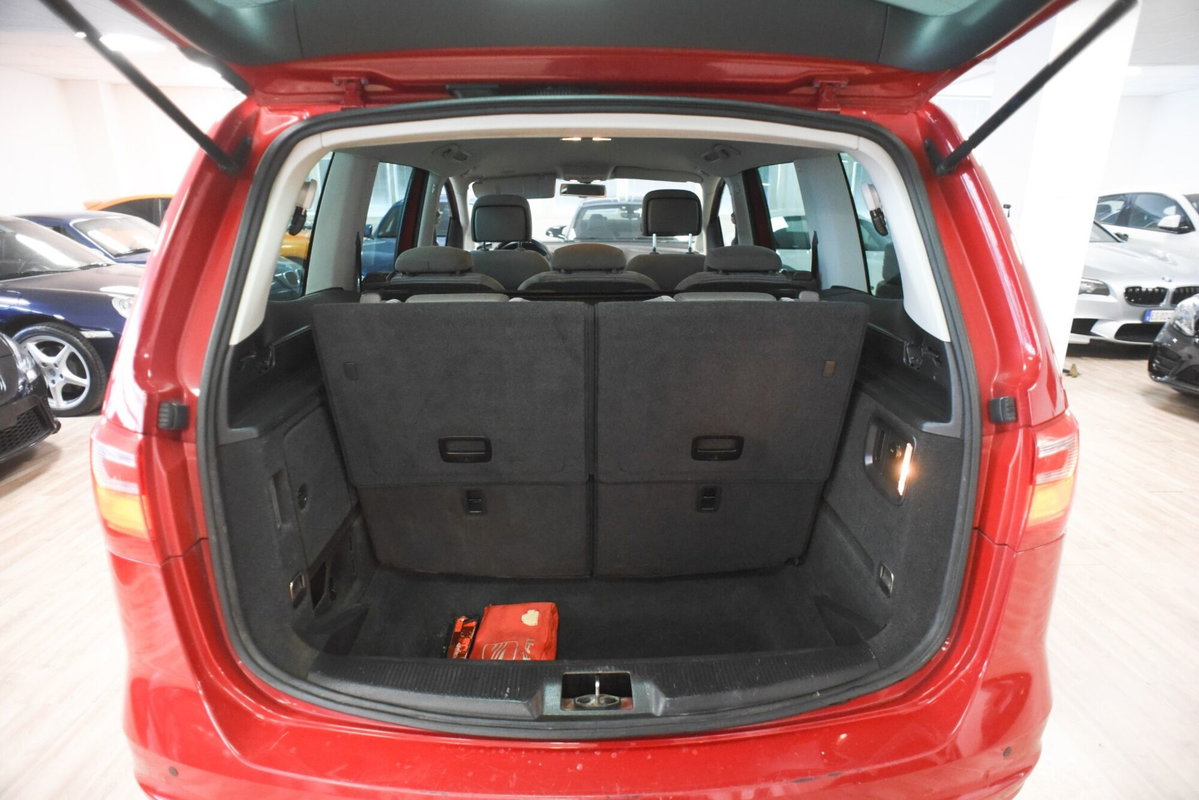 SEAT Alhambra 2.0 TDI CR DPF 4 Kids (17)
