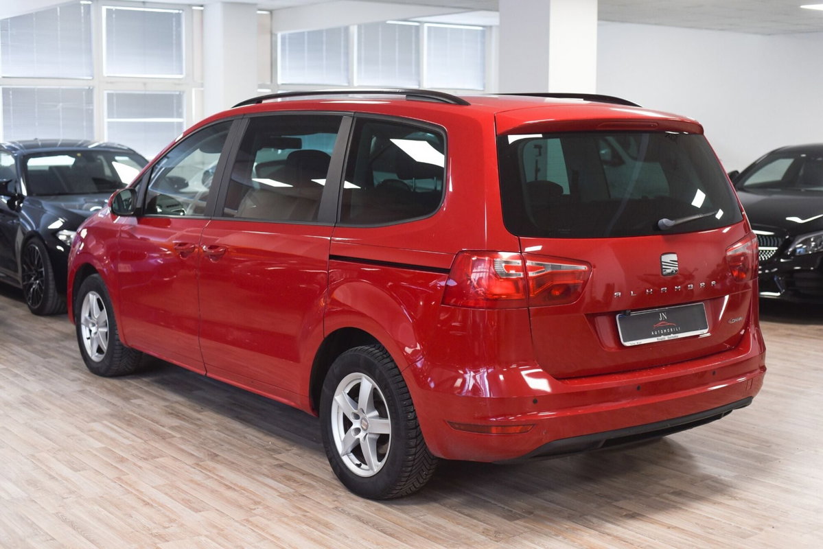 SEAT Alhambra 2.0 TDI CR DPF 4 Kids (4)