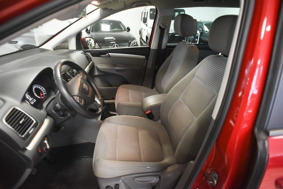 SEAT Alhambra 2.0 TDI CR DPF 4 Kids (7)