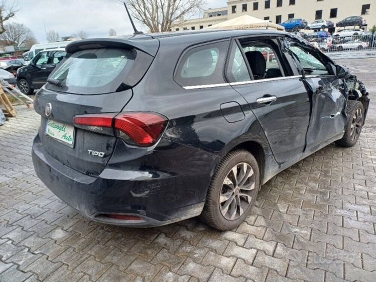 Fiat Tipo Station Wagon Tipo 1.6 Mjt S&S DCT SW S-Design (10)